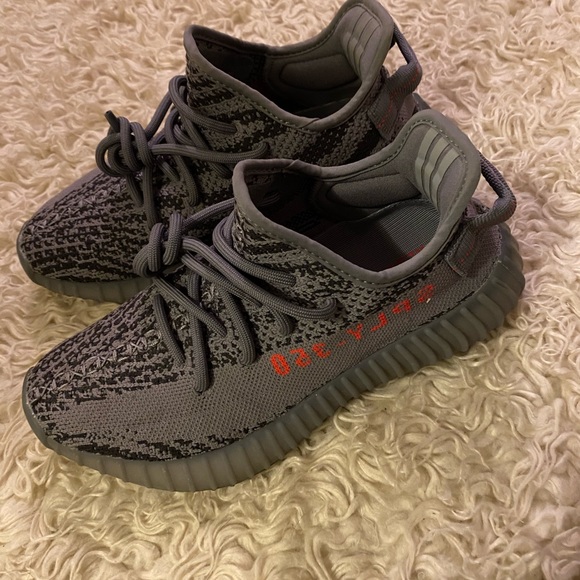 Yeezy Boost 350 V2 - Picture 3 of 8